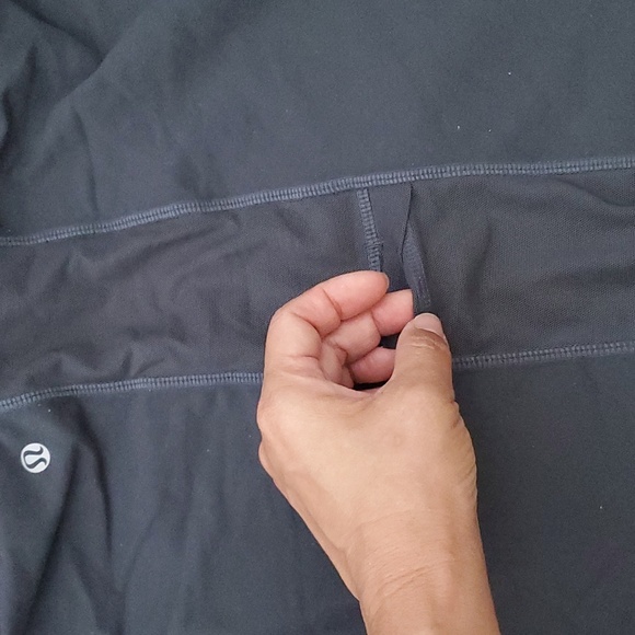 LULULEMON RACERBACK TANK TOP SIZE 8 - Picture 3 of 6